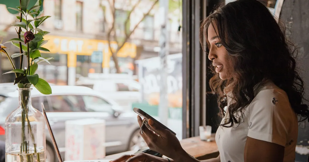 Planilha de clientes ou CRM no WhatsApp? Qual vale a pena